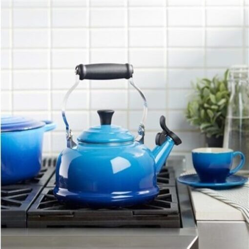 Le Creuset Whistling Kettle - Image 2