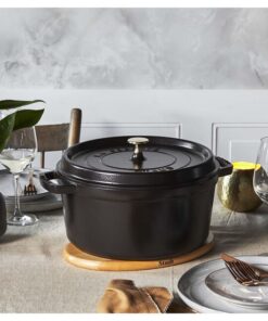Alternative view of Staub La Cocotte Cocotte Round Black 5.25L